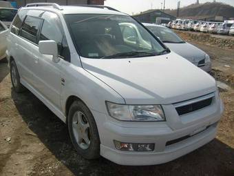 1997 Mitsubishi Chariot Grandis Pictures