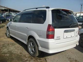 1997 Mitsubishi Chariot Grandis Pics