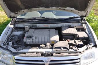 1997 Mitsubishi Chariot Grandis Pictures