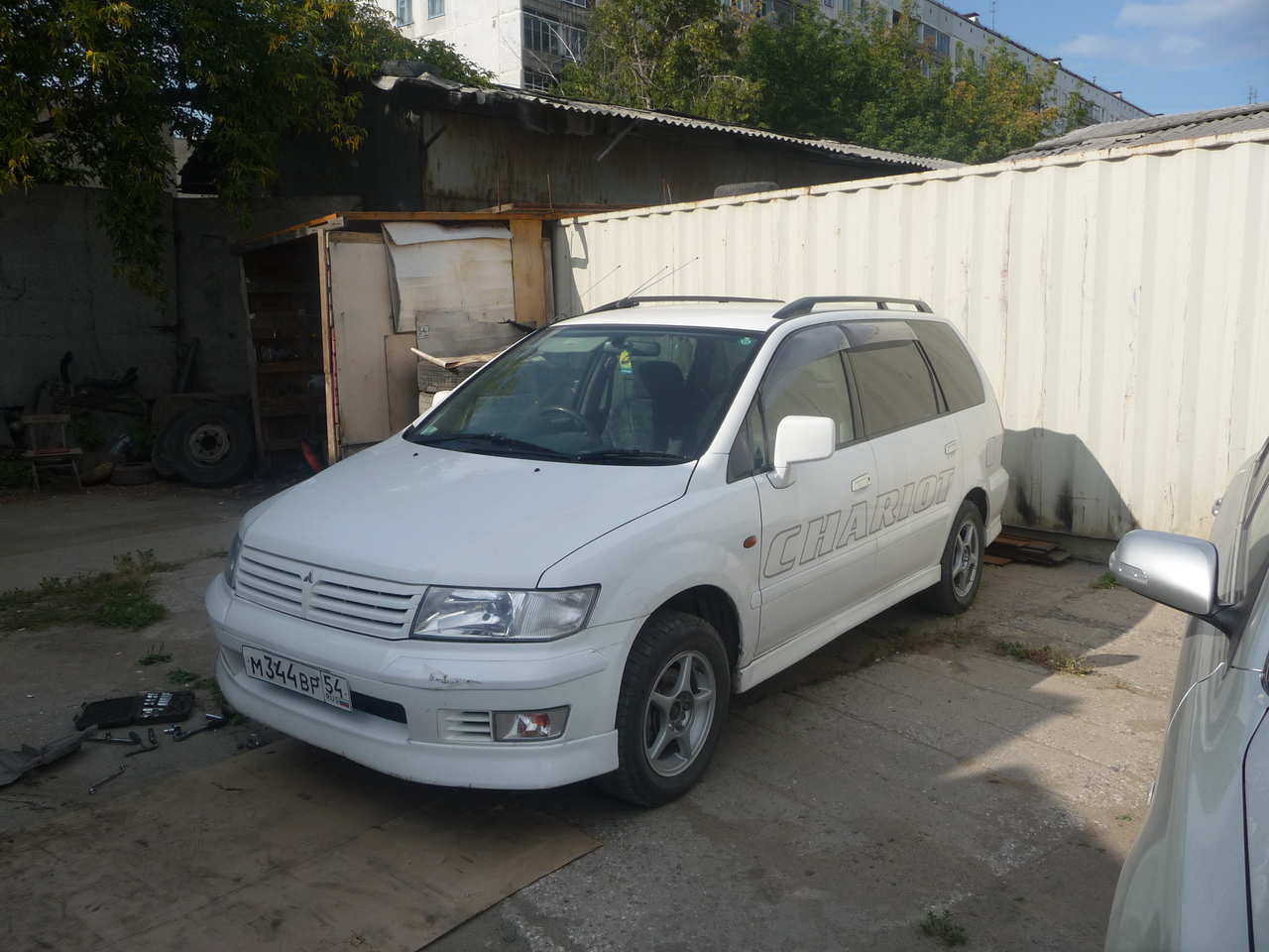 1997 Mitsubishi Chariot Grandis