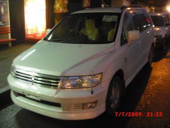 1997 Mitsubishi Chariot Grandis Photos