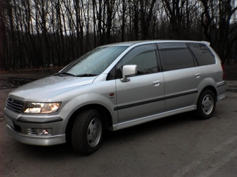 1998 Mitsubishi Chariot Grandis