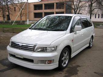 1998 Mitsubishi Chariot Grandis