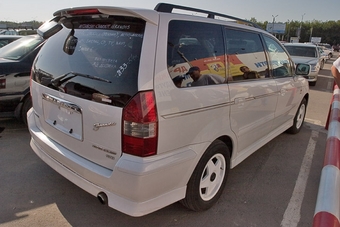 Mitsubishi Chariot Grandis