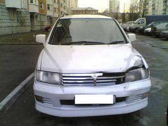 1998 Mitsubishi Chariot Grandis