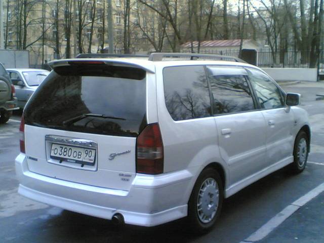 1998 Mitsubishi Chariot Grandis