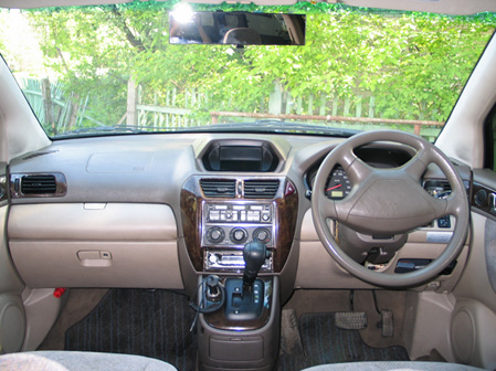 1998 Mitsubishi Chariot Grandis