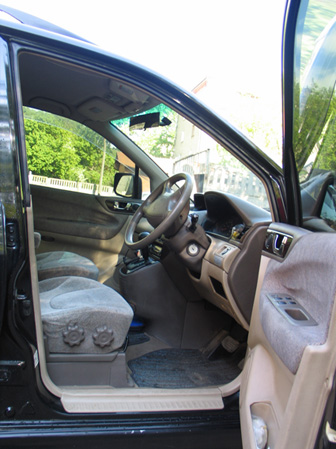 1998 Mitsubishi Chariot Grandis