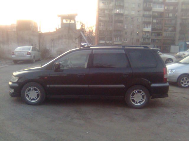 1998 Mitsubishi Chariot Grandis