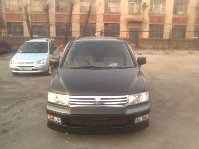 1998 Mitsubishi Chariot Grandis
