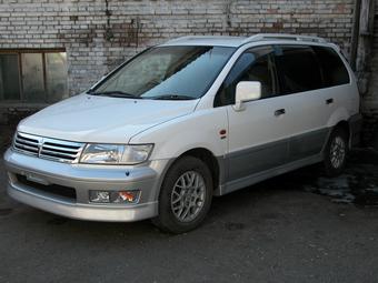 1998 Mitsubishi Chariot Grandis