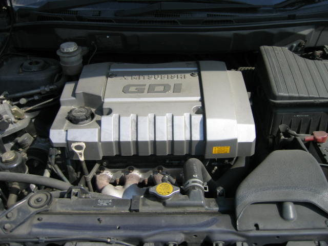 1998 Mitsubishi Chariot Grandis Pictures