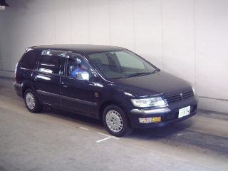 1998 Mitsubishi Chariot Grandis Photos