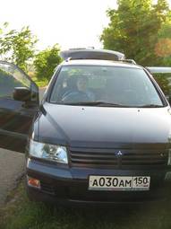 1998 Mitsubishi Chariot Grandis Pictures