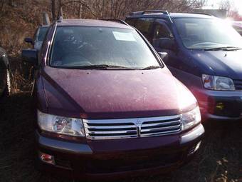 1998 Mitsubishi Chariot Grandis Images