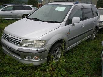 1998 Mitsubishi Chariot Grandis Photos