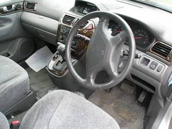 1998 Mitsubishi Chariot Grandis Photos