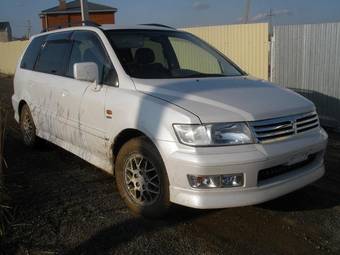 1998 Mitsubishi Chariot Grandis Photos