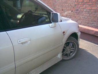 1998 Mitsubishi Chariot Grandis Pictures