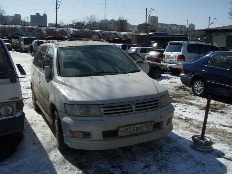1998 Mitsubishi Chariot Grandis
