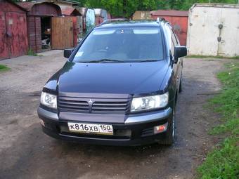 1998 Mitsubishi Chariot Grandis Pictures