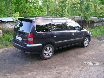 1998 Mitsubishi Chariot Grandis Pics