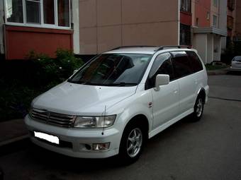 1998 Mitsubishi Chariot Grandis Photos