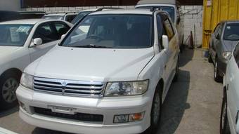 1998 Mitsubishi Chariot Grandis Photos