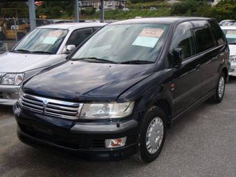 1998 Mitsubishi Chariot Grandis Pictures