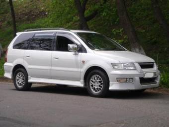 1998 Mitsubishi Chariot Grandis Photos