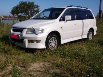 1998 Mitsubishi Chariot Grandis Photos