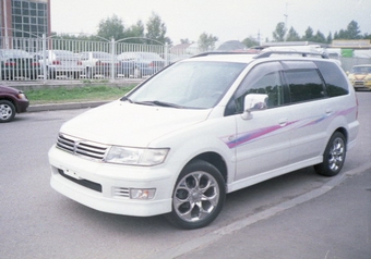 1999 Mitsubishi Chariot Grandis