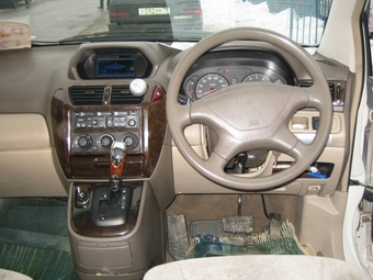 Mitsubishi Chariot Grandis