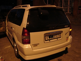 Mitsubishi Chariot Grandis