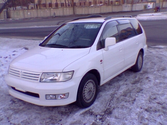 1999 Mitsubishi Chariot Grandis