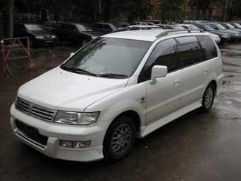 1999 Mitsubishi Chariot Grandis