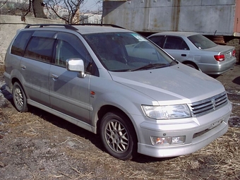 1999 Mitsubishi Chariot Grandis