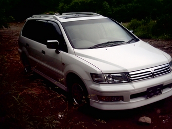 1999 Mitsubishi Chariot Grandis