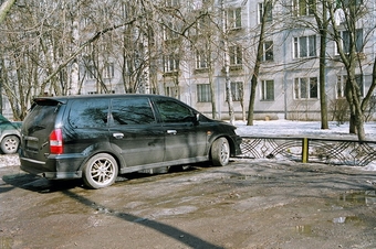 1999 Mitsubishi Chariot Grandis