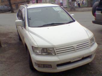 1999 Mitsubishi Chariot Grandis