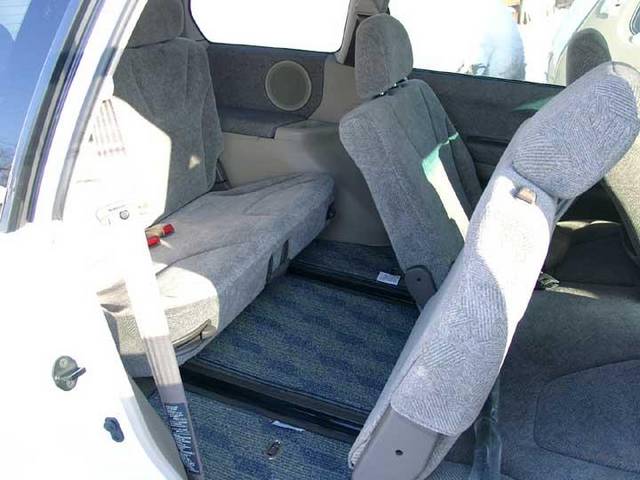 1999 Mitsubishi Chariot Grandis