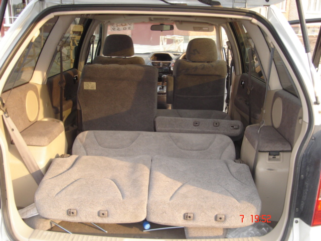 1999 Mitsubishi Chariot Grandis
