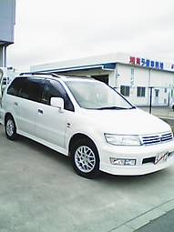1999 Mitsubishi Chariot Grandis