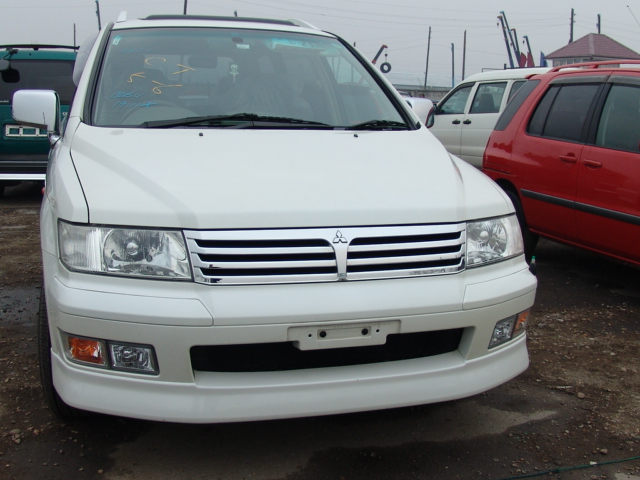 1999 Mitsubishi Chariot Grandis