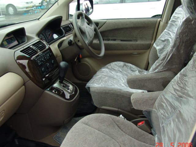 1999 Mitsubishi Chariot Grandis
