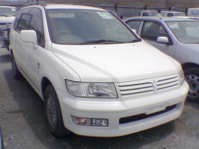 1999 Mitsubishi Chariot Grandis