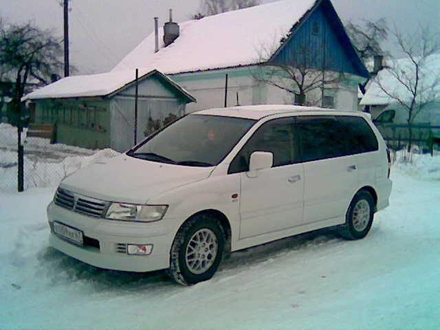 1999 Mitsubishi Chariot Grandis