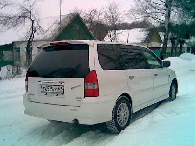 1999 Mitsubishi Chariot Grandis