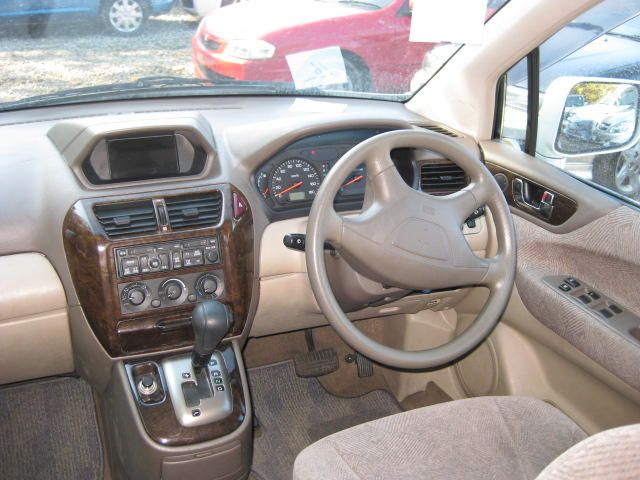 1999 Mitsubishi Chariot Grandis