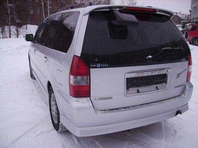 1999 Mitsubishi Chariot Grandis